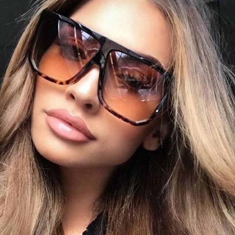 Women's Large Frame Fashionable Eye Protection Sunglasses